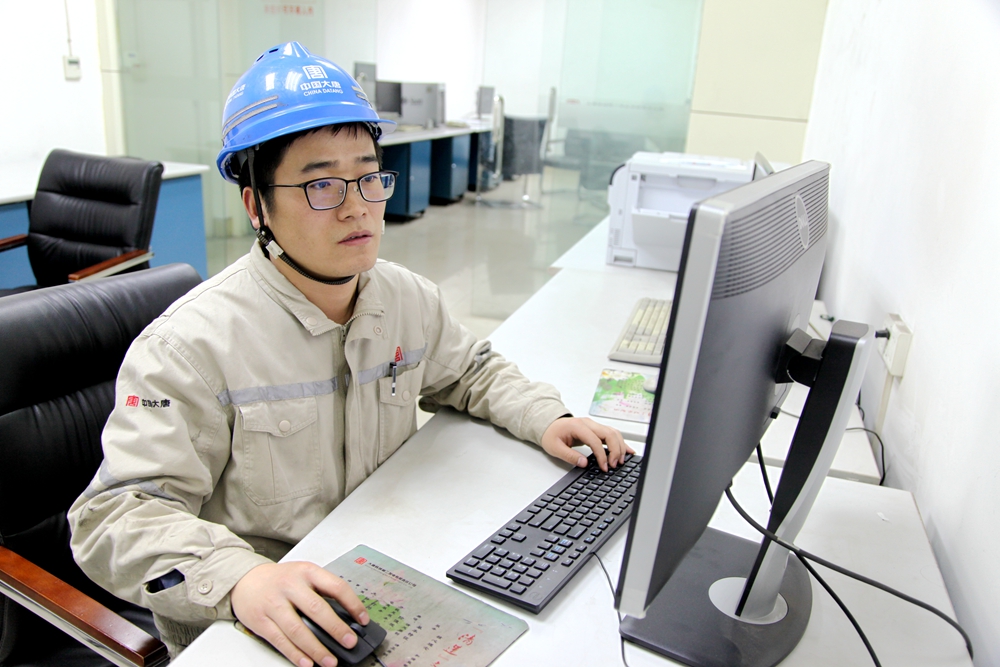 1669097157472083960.jpg 3.楚樂研究1、2號機組煙氣系統(tǒng)控制方案(韓城第二發(fā)電公司曹軍科攝).jpg