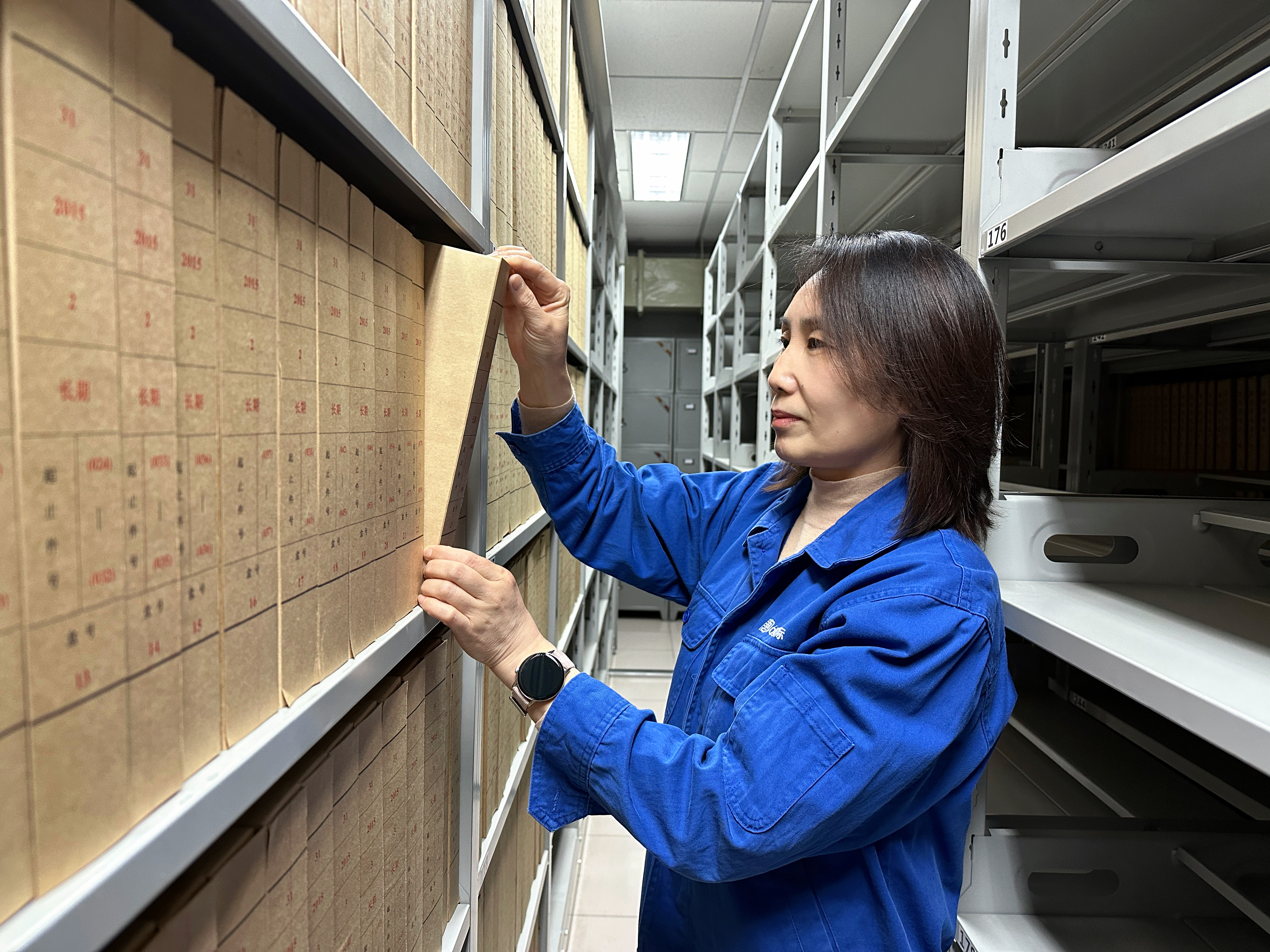 全國檔案工匠型人才：王麗莉（陡河熱電公司） (4).jpg